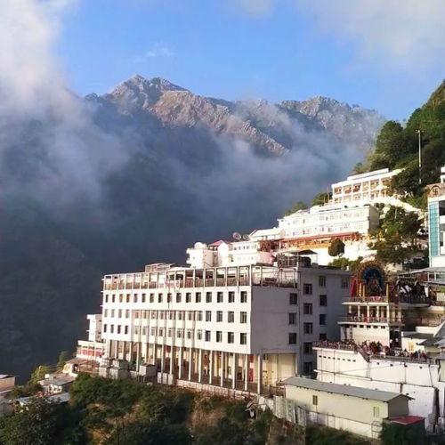 Vihan Cruise Triple Deck